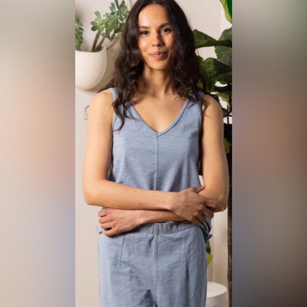 NWT Leallo Niche Hamptons Brand Light Blue Cotton V-Tank XS